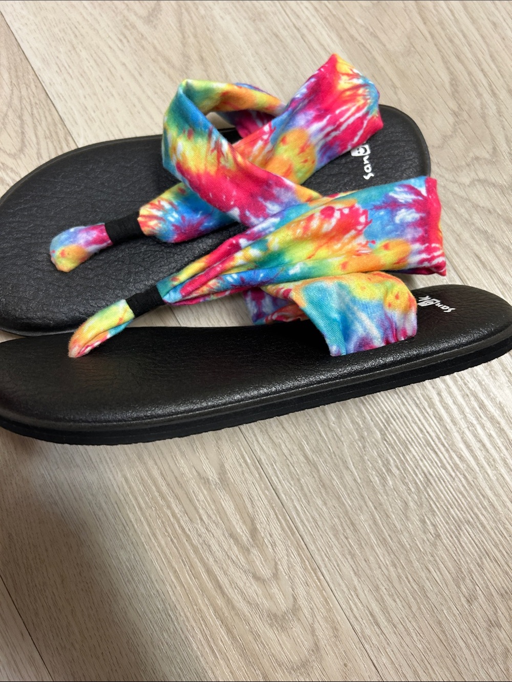 Sanuk Tie-Dye Black Footbed Slide Sandals - Picture 2 of 5